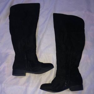 Knee High Felt Boots